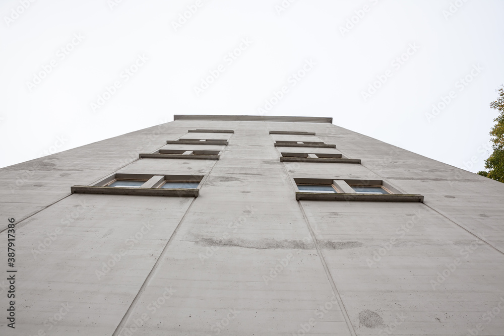 Fototapeta premium High building with white sky