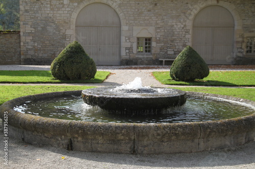 Fontaine de l'Abbaye cistercienne de Fontenay en Bourgogne