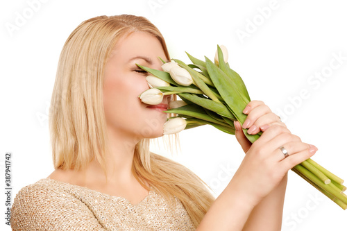 Frau mit Tulpen