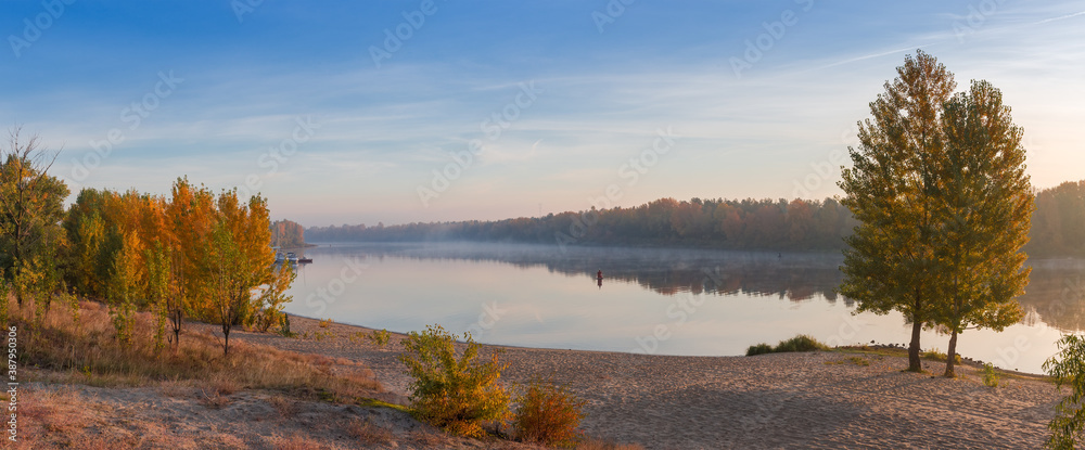 Εκτύπωση καμβά Panorama of plain river with sandy bank autumn at sunrise