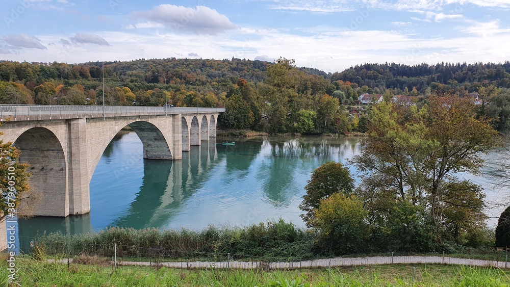 Fototapeta premium Kappellenbrücke am Wohlensee