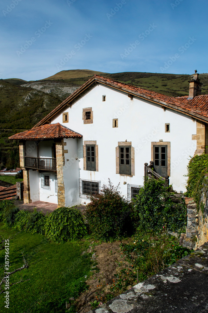 Casona de Tudanca, caserio grande, en Tudanca, Cantabria
