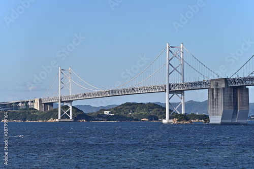 四国の瀬戸大橋 © kamatari