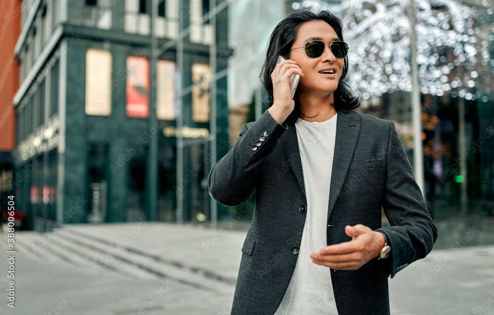 Fototapeta premium Asian man in the city