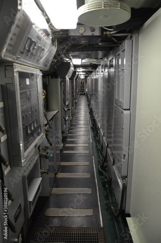 Salle lancement missile nucléaire sous-marin