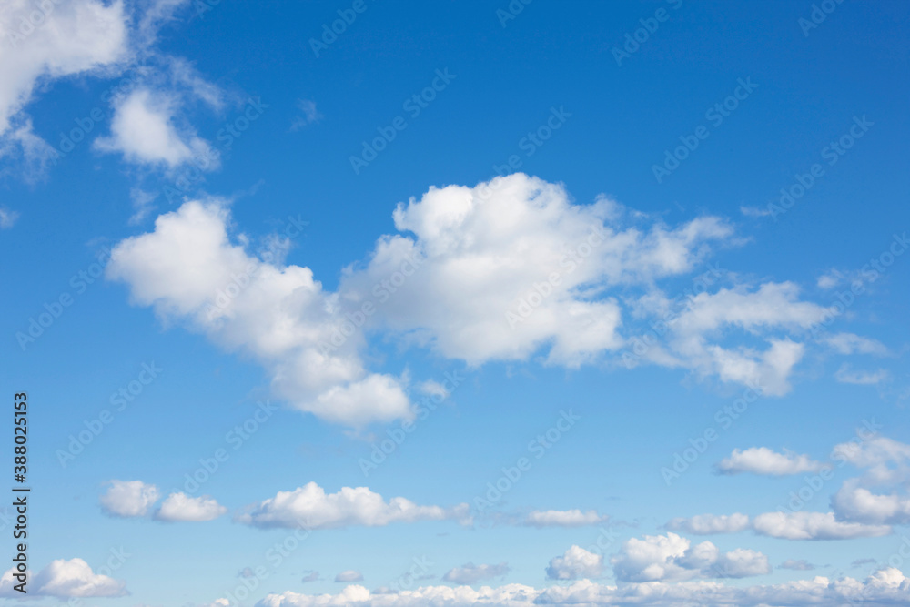 空 空
