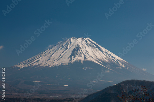 本栖湖からの富士山 © Paylessimages