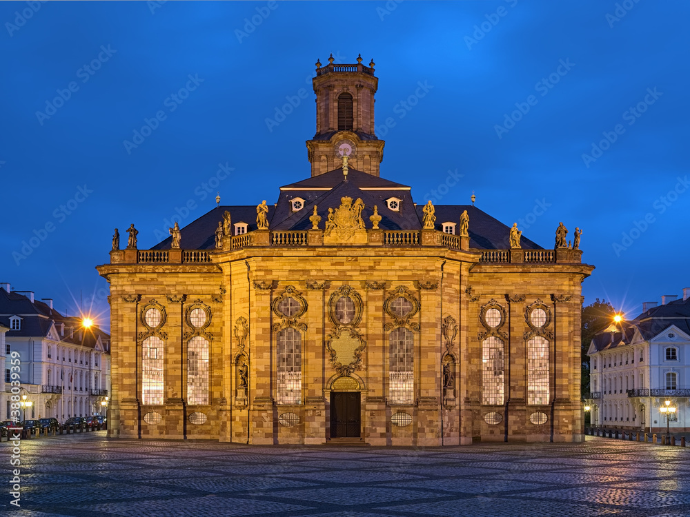 Ludwigskirche in Saarbrucken in dusk, Germany. The Lutheran baroque-style church was built in 1762-1775. It was named after Louis (Ludwig), Prince of Nassau-Saarbrucken.