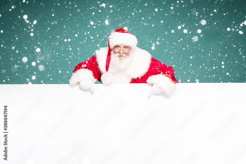 Real Santa Claus showing white empty board.