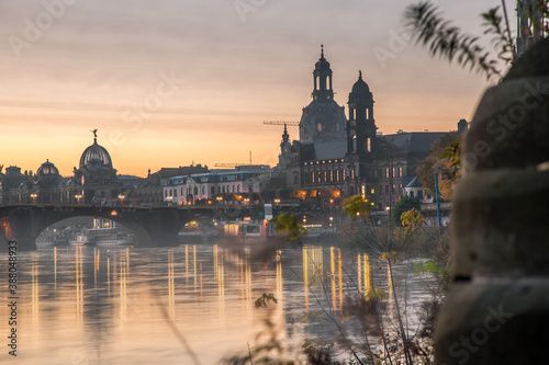 Altstadt von Dresden am frühen Morgen 