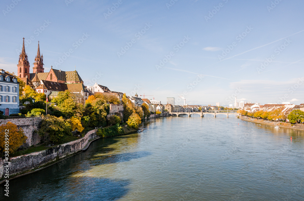 Basel, Münster, Altstadt, Pfalz, Rhein, Fähre, Rheinbrücke, Grossbasel, Kleinbasel, Kirche, Altstadthäuser, Herbst, Herbstmesse, Basel-Stadt, Schweiz