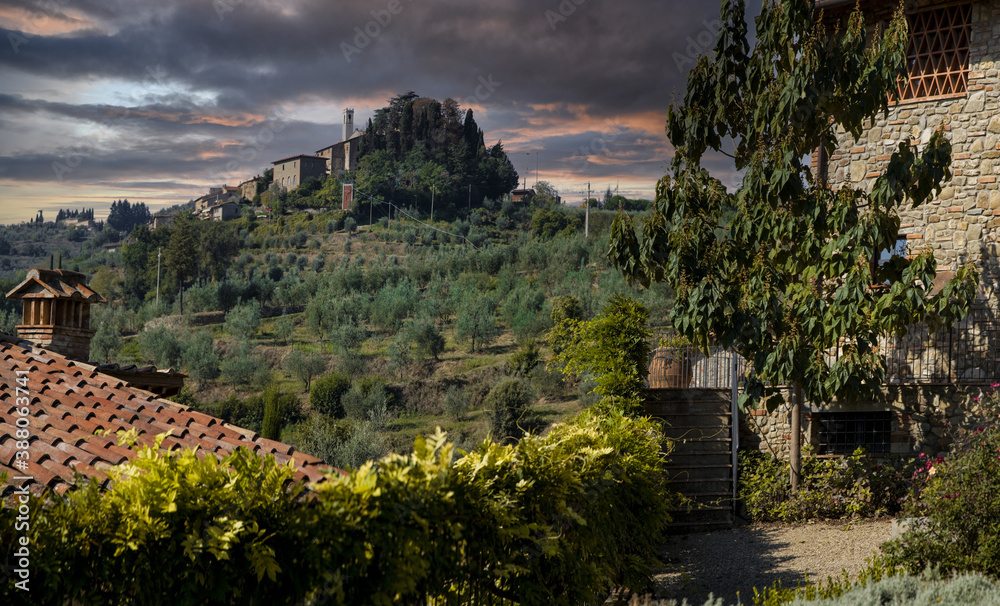 Fototapeta premium paesaggio serale di montepulciano