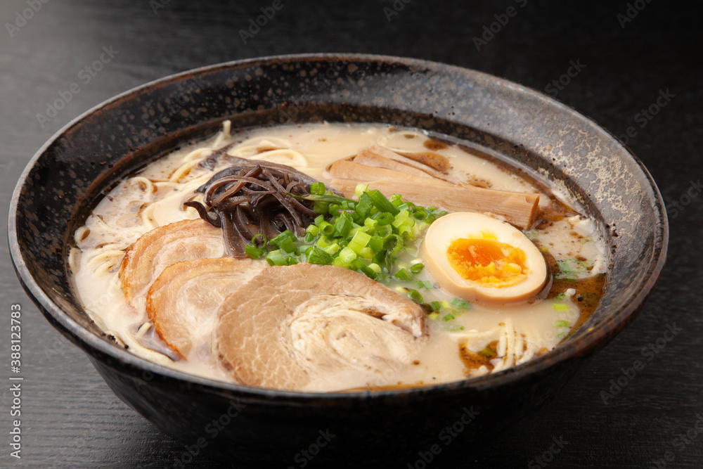 熊本風とんこつラーメン