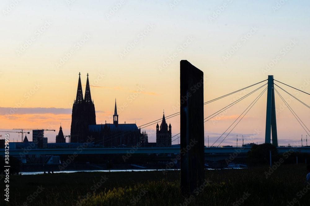 Fototapeta premium Silhoutten in Köln