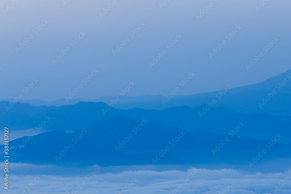 Obraz premium 雲海と山並み