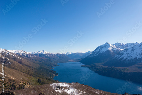 Vista del Parque Nacional Nahuel Huapi, Lago Gutierrez, San Carlos de Bariloche, Patagonia, Argentina. 