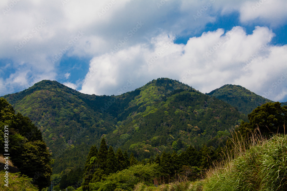 土山町から撮った三子山