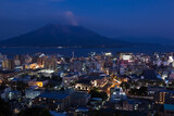 城山展望所から見る鹿児島市の夜景と桜島
