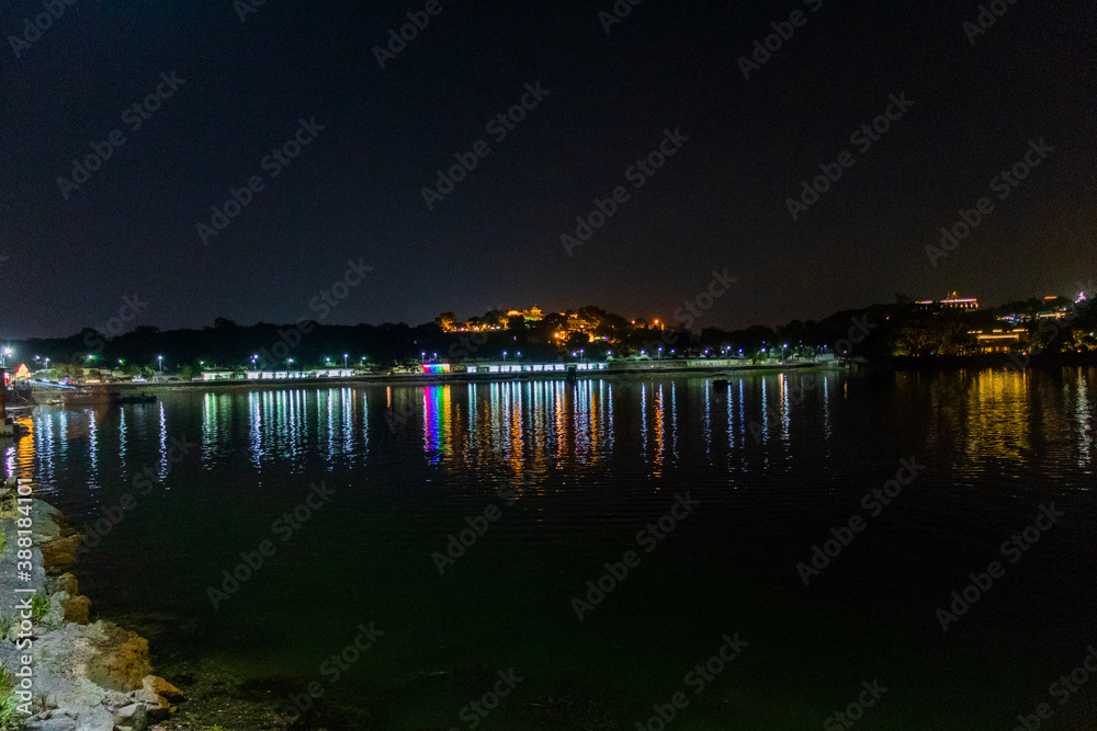 Fateh Sagar lake, during night