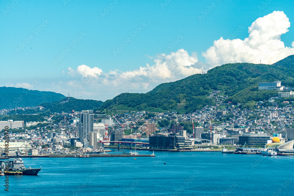長崎県長崎市　女神大橋から望む長崎市の風景　都市景観