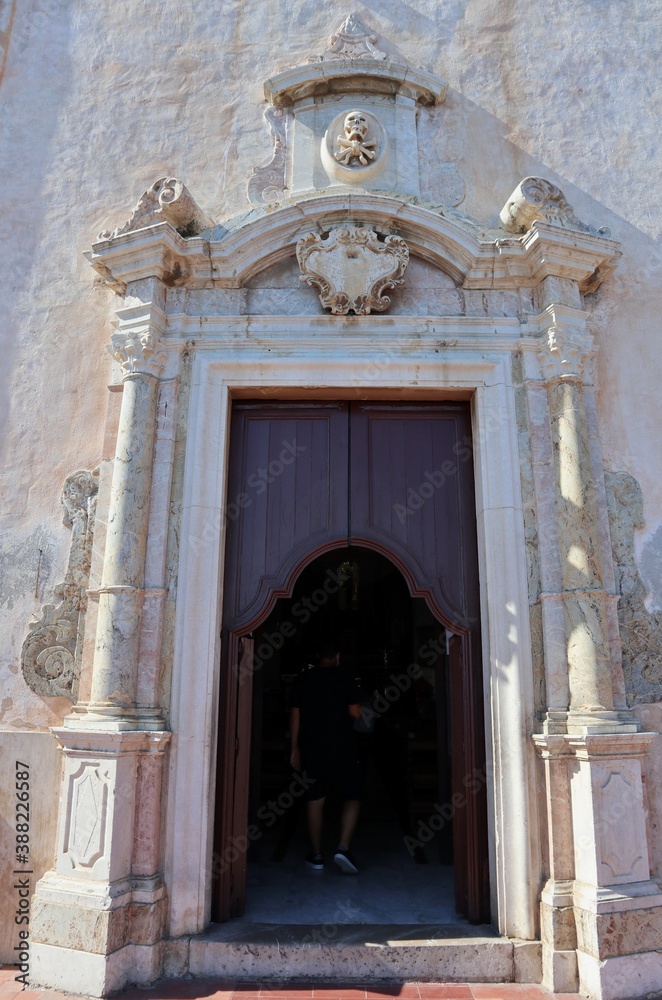 Taormina - Entrata della Chiesa di San Giuseppe