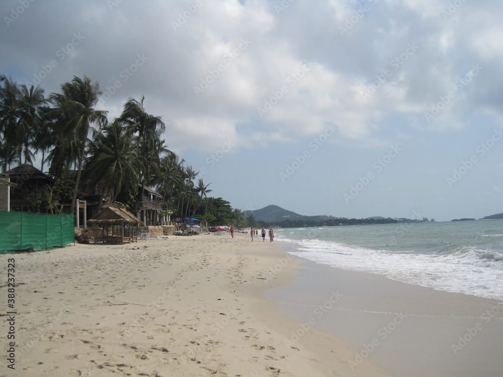 Exploring Koh Tao and the Wat Rong Khun (White Temple) in Chiang Rai in Thailand Exploring Koh Tao and the Wat Rong Khun (White Temple) in Chiang Rai in Thailand
