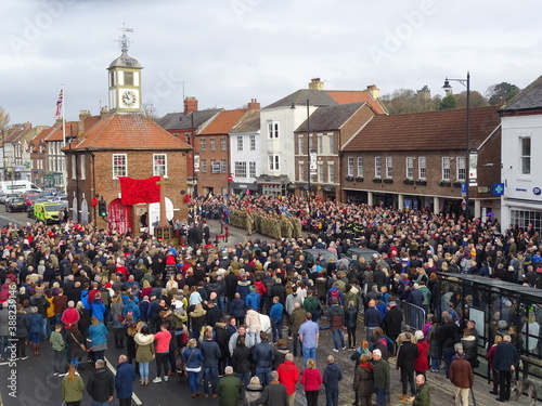 Wallpaper Mural remembrance service Torontodigital.ca