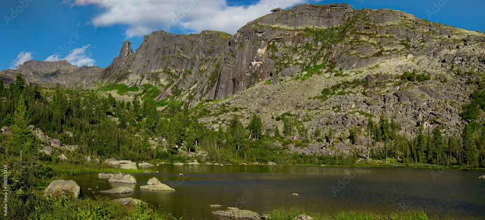 Russia. South of the Krasnoyarsk territory, Eastern Sayans. Rainbow lake in the natural mountain Park Ergaki (from the Turkic Russia. South of the Krasnoyarsk territory, Eastern Sayans. Rainbow lake in the natural mountain Park Ergaki (from the Turkic