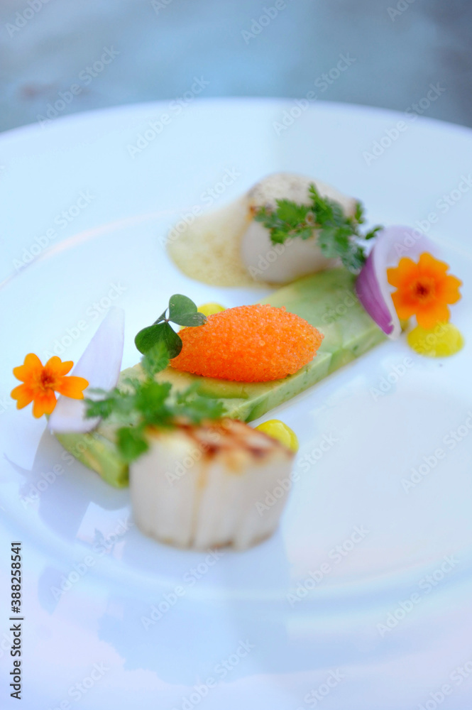 Fried scallops with carrot mousse Fried scallops with carrot mousse