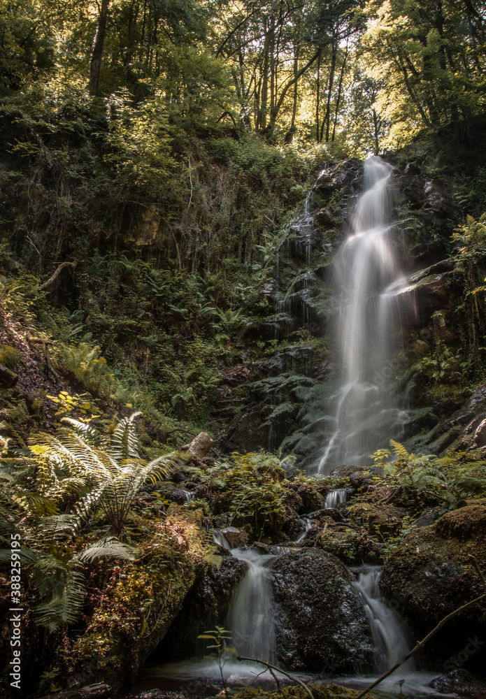 Obraz premium Cascade de la Piche en Ariège - Pyrénées - Occitanie