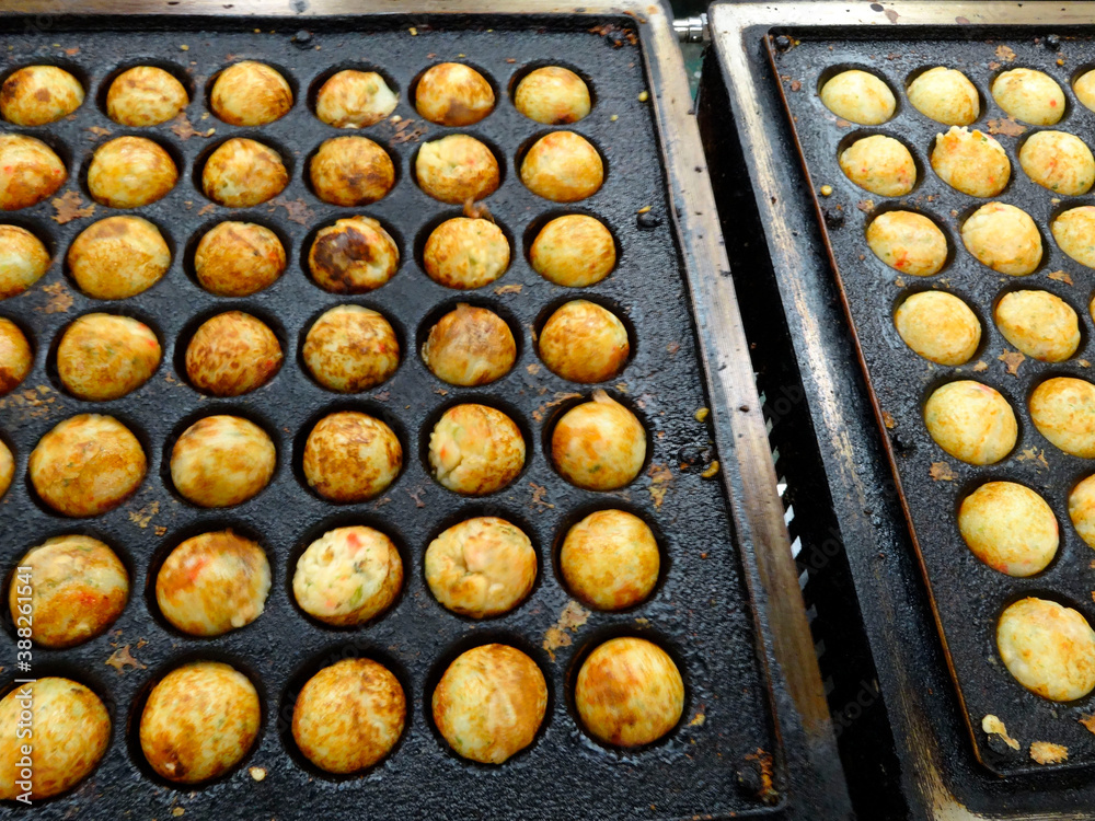微振動による自動裏返しのたこ焼き器 微振動による自動裏返しのたこ焼き器
