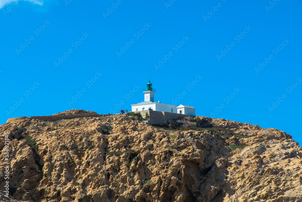 Der Leuchtturm Pietra, auch L'Île-Rousse-Leuchtturm genannt, befindet sich in der Küstenstadt L'Île-Rousse nordwestlich von Korsika. Frankreich