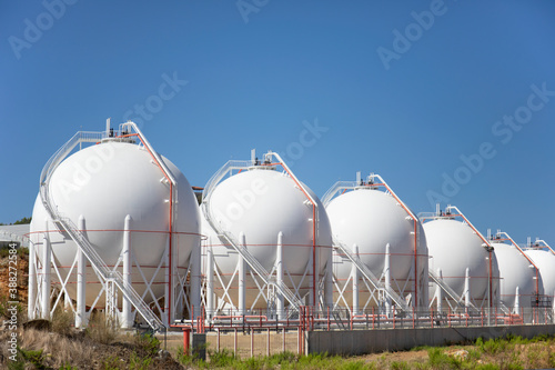 plant for storage of liquefied petroleum gas in ball tanks