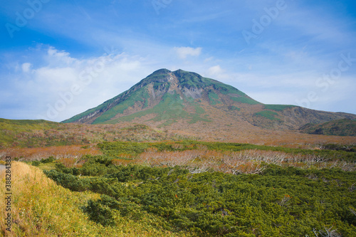 世界自然遺産である本知床半島の知床峠から見える羅臼岳