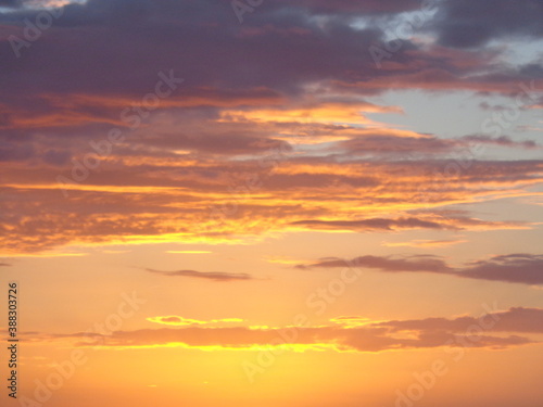 The stunning sunsets, beaches, coral reefs and huts on the Belize Islands in the Caribbean Sea © ChrisOvergaard