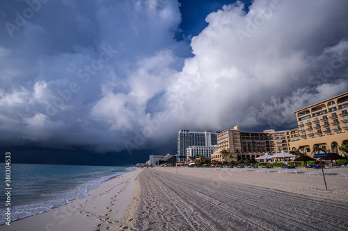 Hurricane headed towards cancun mexico