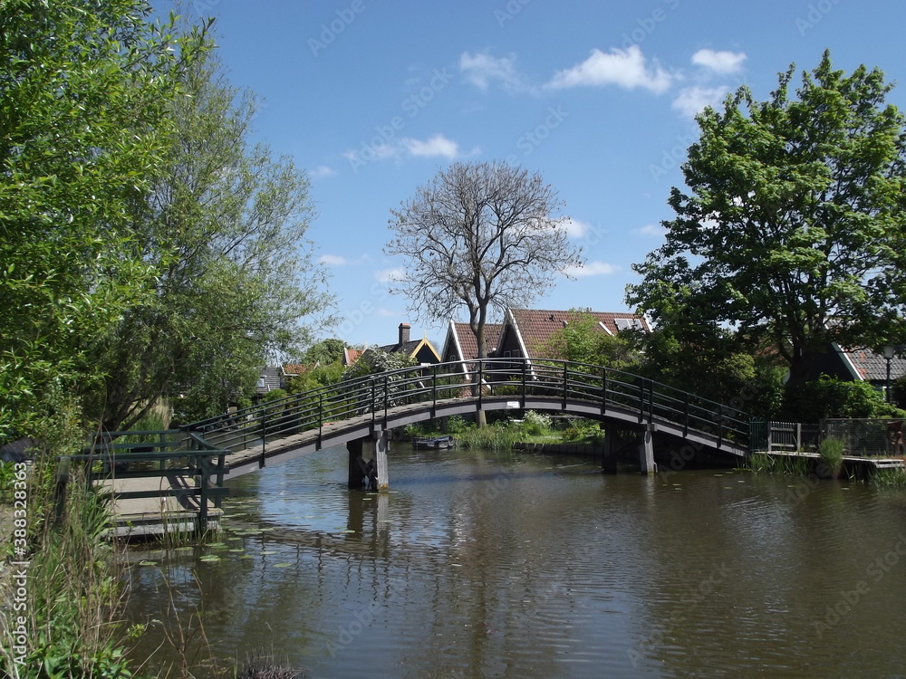 Brücke über einen Kanal in Kolhorn, Nordholland, Niederlande bridge over a canal in Kolhorn, North Holland, Netherlands Brücke über einen Kanal in Kolhorn, Nordholland, Niederlande bridge over a canal in Kolhorn, North Holland, Netherlands