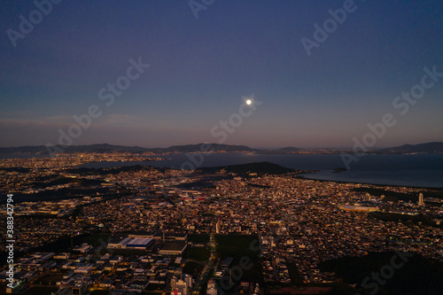 Tableau sur toile Pedra branca - Morro da Pedra branca - Palhoça - Por do Sol - Anoitecer - Drone