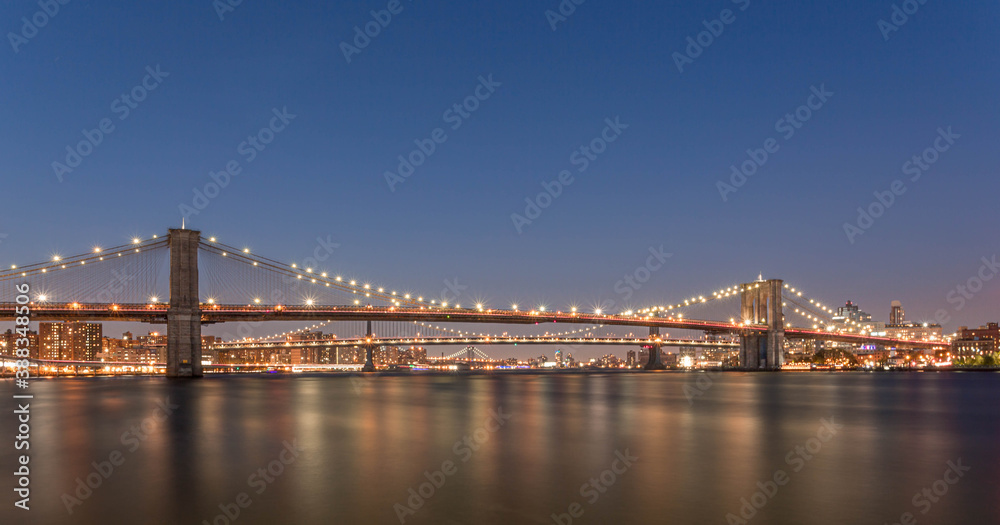 the Brooklyn bridge at night