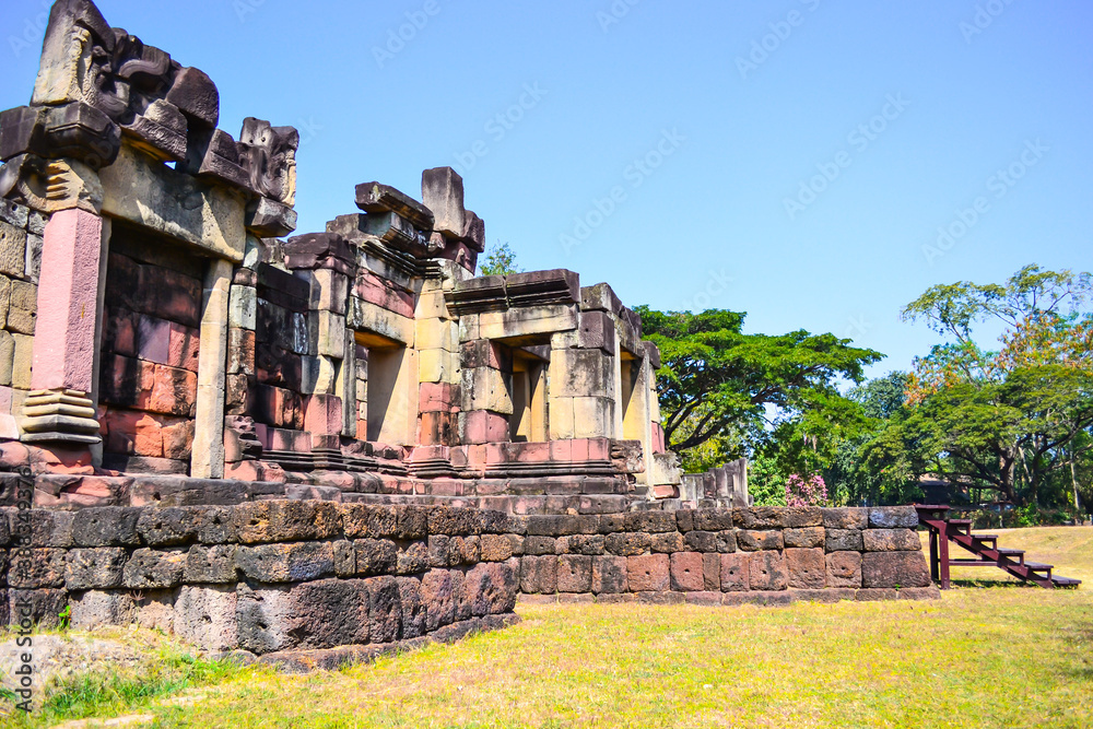 Naklejka premium Phimai Historical Park It is an ancient stone castle. Located in Phimai District Nakhon Ratchasima Province.
