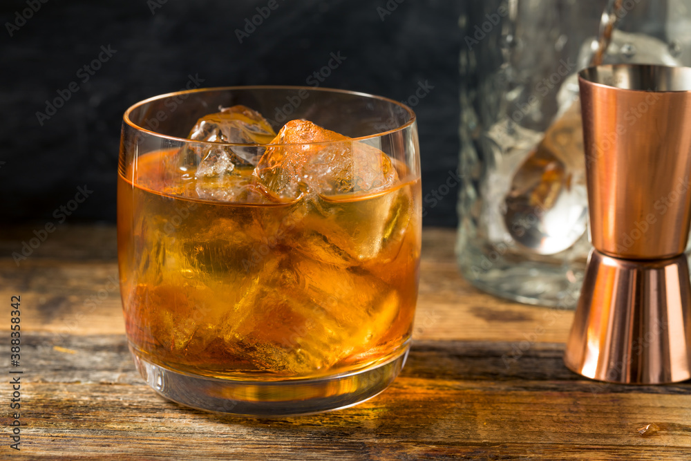 Boozy Refreshing French Connection Cocktail Boozy Refreshing French Connection Cocktail