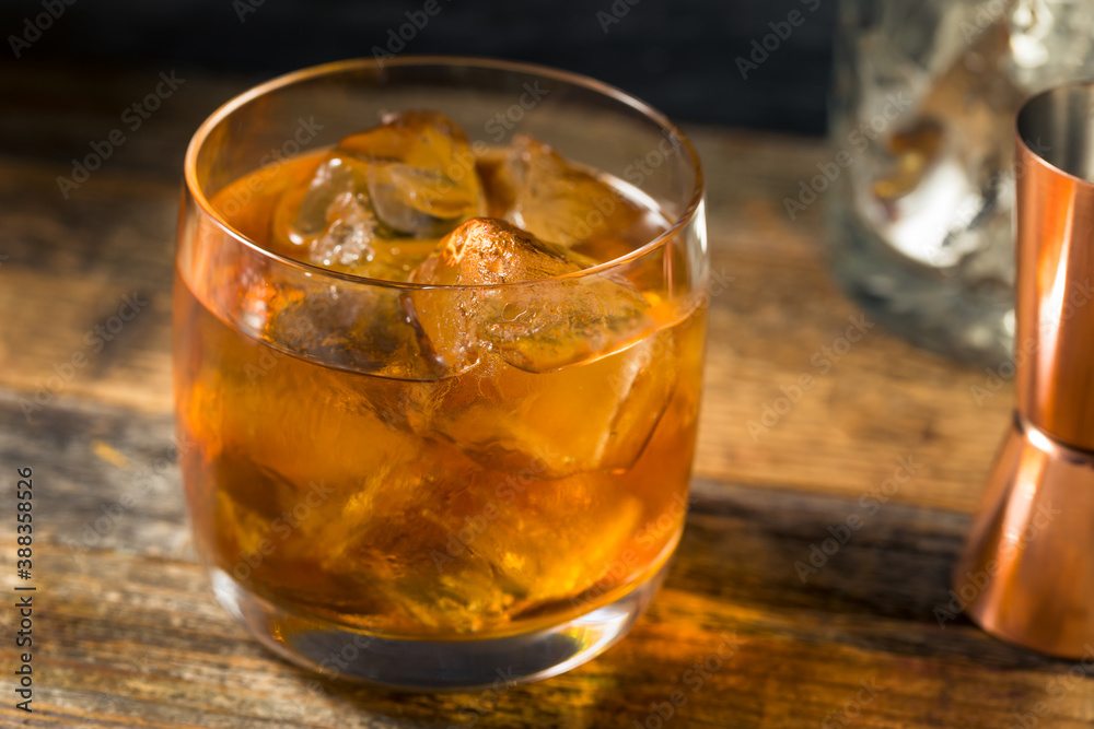 Boozy Refreshing French Connection Cocktail Boozy Refreshing French Connection Cocktail