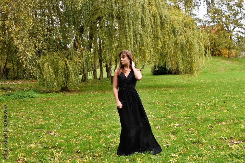 Femme dans un parc Femme dans un parc