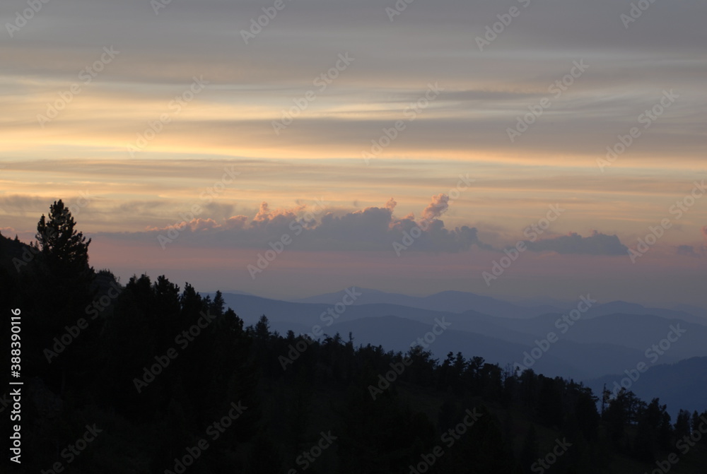 Obraz premium travel to Altai, a bird's-eye view of the Altai mountains