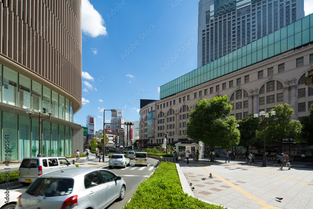 大阪難波駅前の都市風景