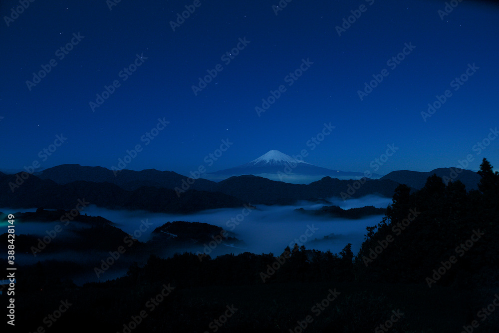 清水吉原の夜の富士山