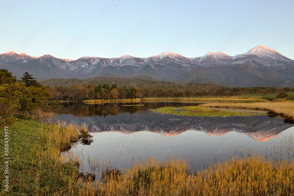 Fototapeta premium 秋の知床五湖（北海道・知床）