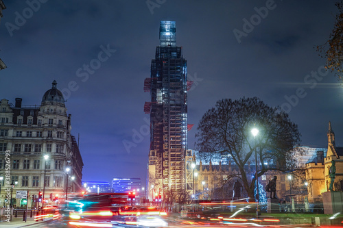 改修中のビッグベンの夜景（イギリス・ロンドン） photo