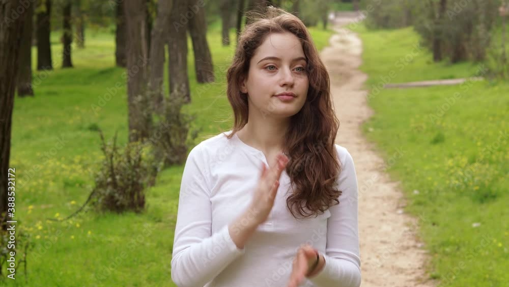 The girl did not like the bouquet of flowers, the action takes place in a city park. The girl did not like the bouquet of flowers, the action takes place in a city park.