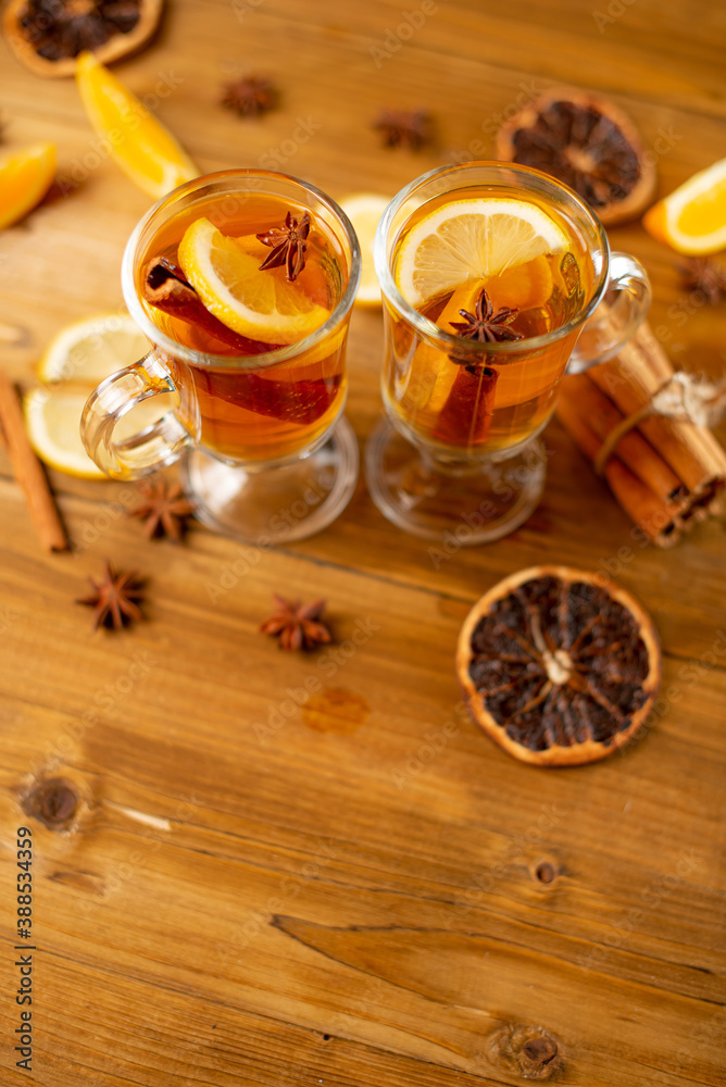 mulled wine with lemon